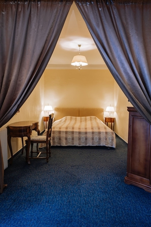 Imagen de la habitación del Hotel Pannonia. Foto 11