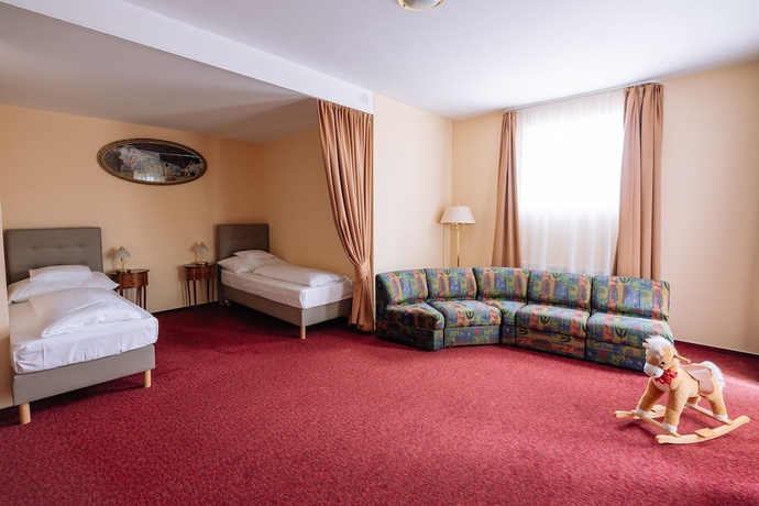 Imagen de la habitación del Hotel Pannonia, SOPRON. Foto 6