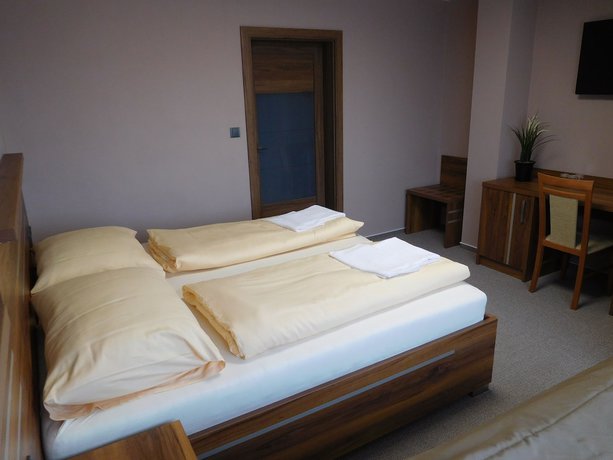 Imagen de la habitación del Hotel Panon. Foto 8