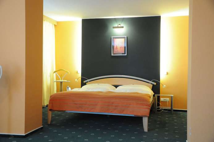 Imagen de la habitación del Hotel Panon. Foto 14