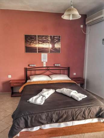 Imagen de la habitación del Hotel Panorama, Aigialeia. Foto 3
