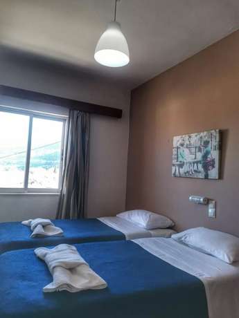 Imagen de la habitación del Hotel Panorama, Aigialeia. Foto 9