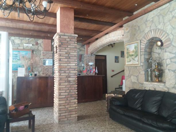 Imagen del bar/restaurante del Hotel Panorama, Aigialeia. Foto 2