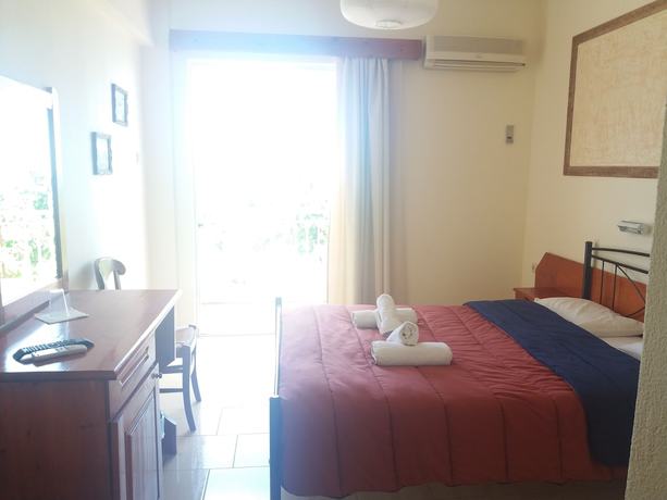 Imagen de la habitación del Hotel Panorama, Aigialeia. Foto 18