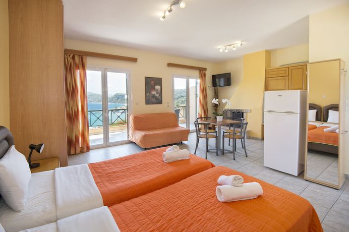 Imagen de la habitación del Hotel Panorama, Aliveri. Foto 11