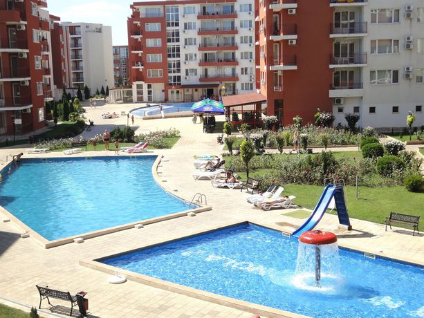 Imagen de la piscina del Hotel Panorama And Marina Freya. Foto 16