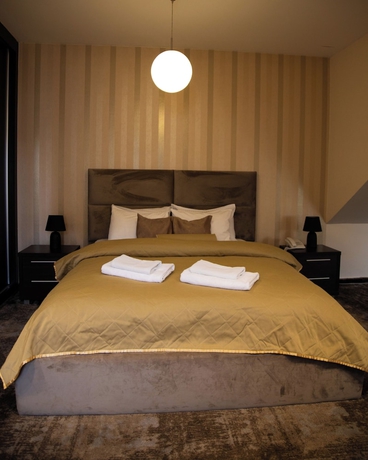 Imagen de la habitación del Hotel Panorama Aqualux. Foto 7