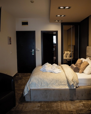 Imagen de la habitación del Hotel Panorama Aqualux. Foto 10