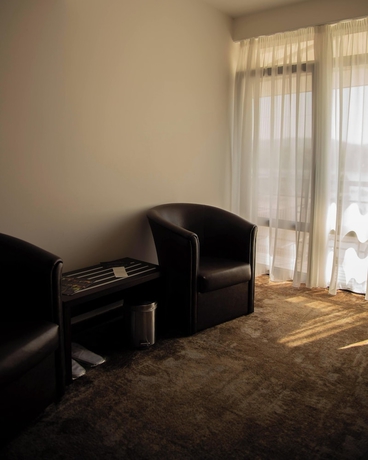 Imagen de la habitación del Hotel Panorama Aqualux. Foto 11