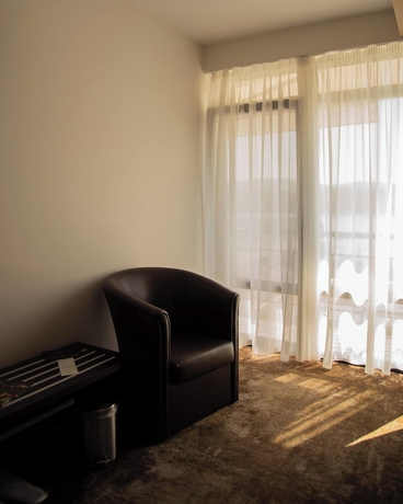 Imagen de la habitación del Hotel Panorama Aqualux. Foto 16