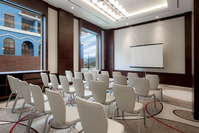 Imagen de los interiores del Hotel Panorama By Mercure. Foto 14