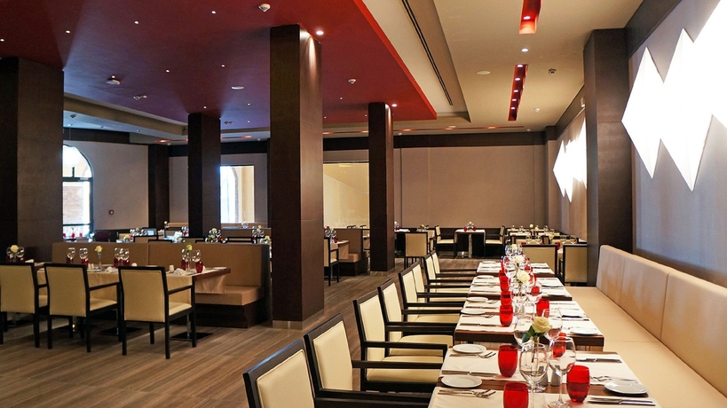 Imagen del bar/restaurante del Hotel Panorama By Mercure. Foto 4