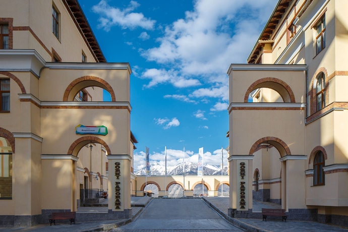 Imagen de los exteriores del Hotel Panorama By Mercure. Foto 8