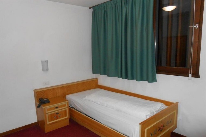 Imagen de la habitación del Hotel Panorama, Cavalese. Foto 8