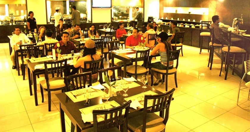 Imagen del bar/restaurante del Hotel Panorama Deira. Foto 2