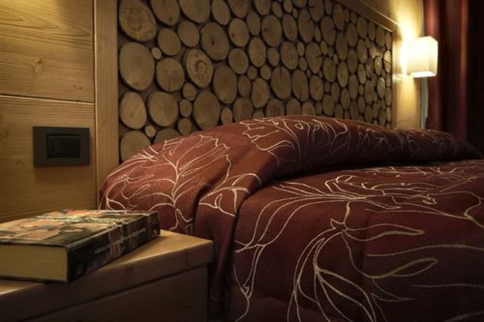 Imagen de la habitación del Hotel Panorama Fontanella Wellness and Spa. Foto 10