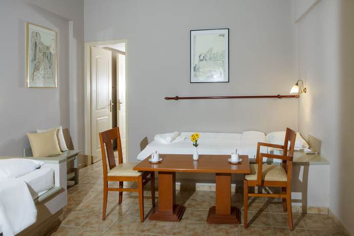 Imagen de la habitación del Hotel Panorama, Gefyra. Foto 10