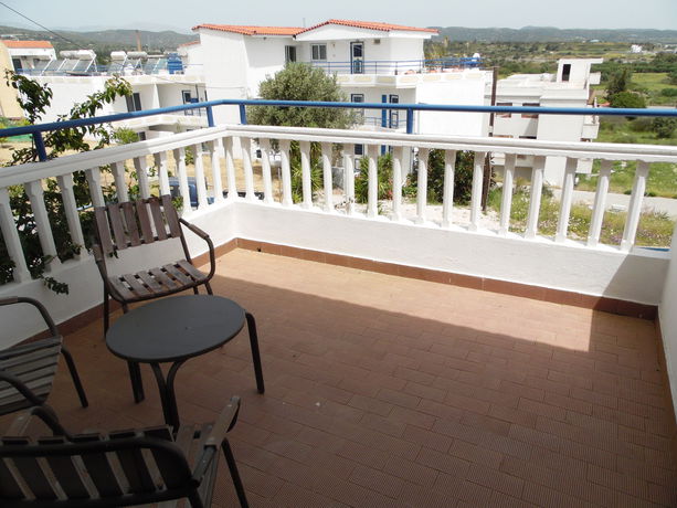 Imagen de los exteriores del Hotel Panorama Genadi. Foto 9