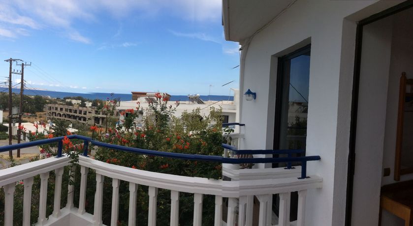 Imagen de los exteriores del Hotel Panorama Genadi. Foto 13