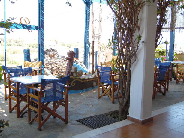 Imagen de los exteriores del Hotel Panorama Genadi. Foto 15