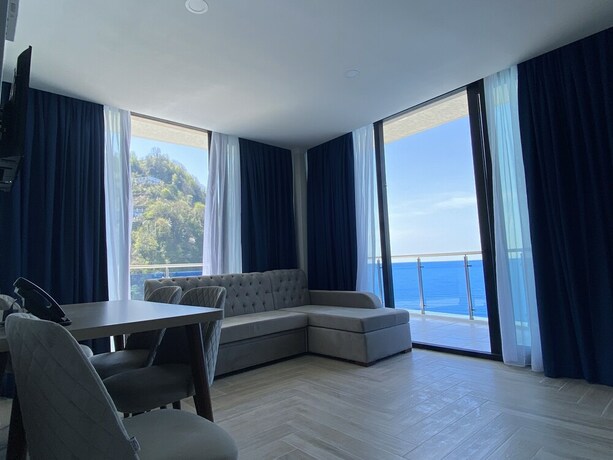 Imagen general del Hotel Panorama Kvariati. Foto 14