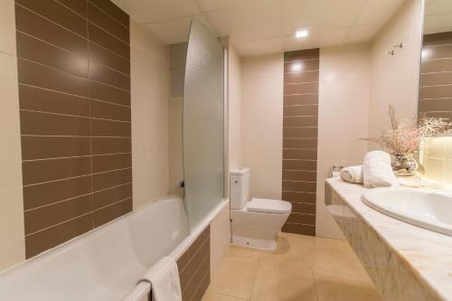 Imagen de la habitación del Hotel Panorama, L' Estartit. Foto 11