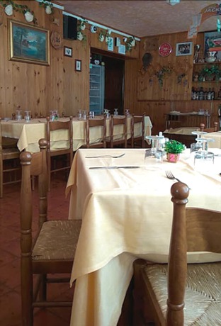 Imagen del bar/restaurante del Hotel Panorama, Li Scalitti. Foto 5
