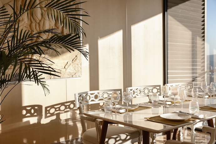 Imagen del bar/restaurante del Hotel Panorama Lisi Grand. Foto 5