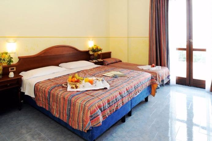 Imagen de la habitación del Hotel Panorama, Marciaga. Foto 12