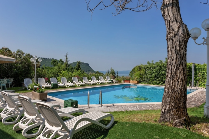 Imagen de la piscina del Hotel Panorama, Marciaga. Foto 17