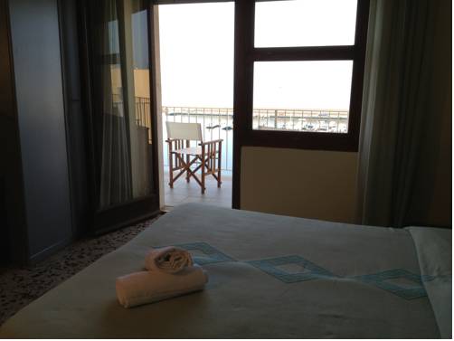 Imagen de la habitación del Hotel Panorama, PORTOSCUSO. Foto 8