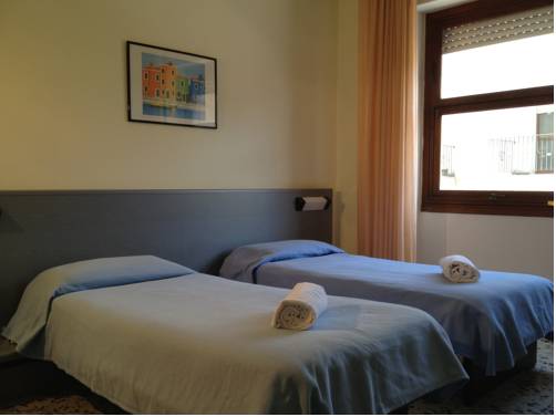 Imagen de la habitación del Hotel Panorama, PORTOSCUSO. Foto 10