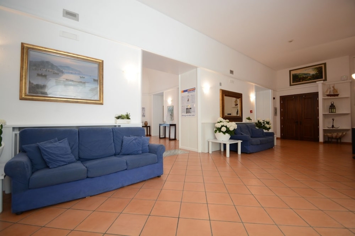 Imagen de los interiores del Hotel Panorama Palace. Foto 12