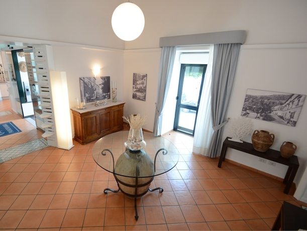 Imagen de los interiores del Hotel Panorama Palace. Foto 15