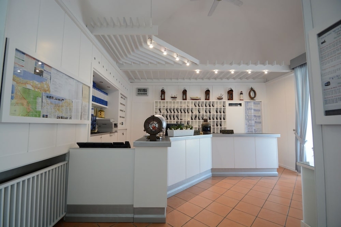 Imagen de los interiores del Hotel Panorama Palace. Foto 16