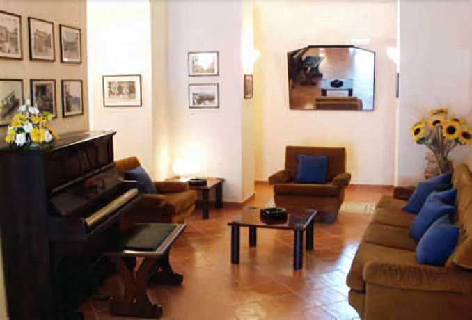 Imagen de los interiores del Hotel Panorama Palace. Foto 18