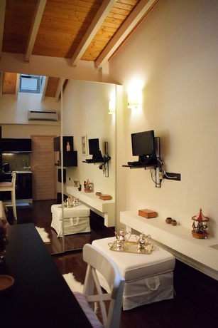 Imagen de la habitación del Hotel Panorama Penthouse and Studios. Foto 8