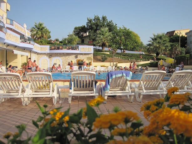 Imagen general del Hotel Panorama Residence, Scalea. Foto 1