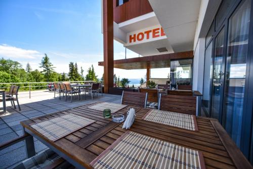 Imagen general del Hotel Panorama, &Scaron;trba. Foto 4