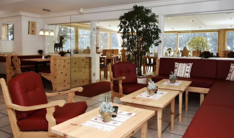 Imagen del bar/restaurante del Hotel Panorama, Scuol. Foto 4