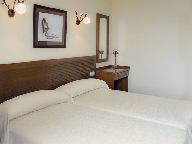 Imagen de la habitación del Hotel Panorama Tapia. Foto 9