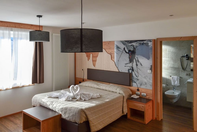 Imagen de la habitación del Hotel Panorama Wellness and Resort. Foto 4