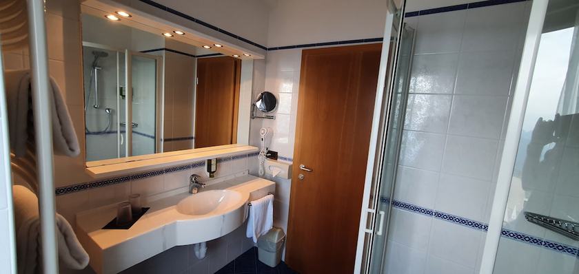 Imagen de la habitación del Hotel PanoramaHotel Penegal. Foto 15