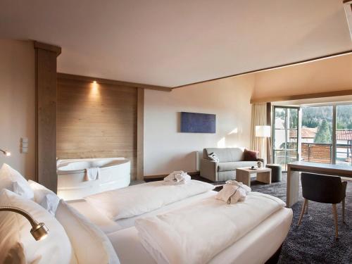 Imagen de la habitación del Hotel Panoramahotel Oberjoch. Foto 7