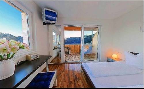 Imagen de la habitación del Hotel Panoramahotel Sonnhalde. Foto 10