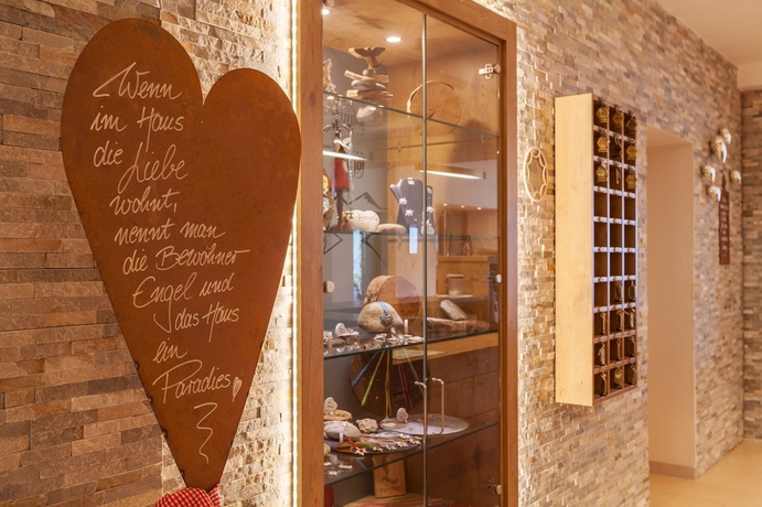 Imagen de los interiores del Hotel Panoramahotel Talhof. Foto 17