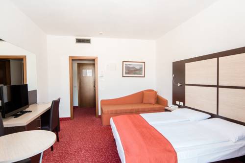 Imagen de la habitación del Hotel Panoramic Benacus. Foto 8