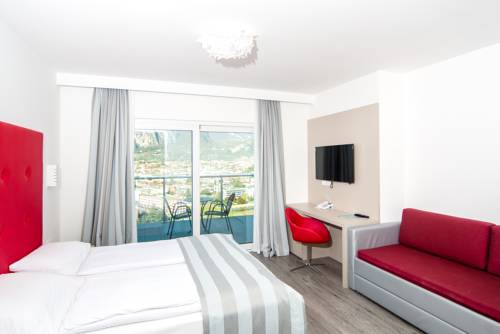 Imagen de la habitación del Hotel Panoramic Benacus. Foto 11