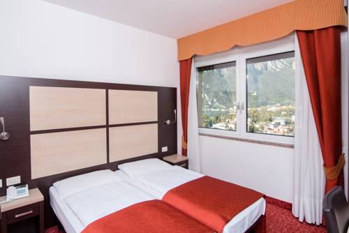 Imagen de la habitación del Hotel Panoramic Benacus. Foto 12