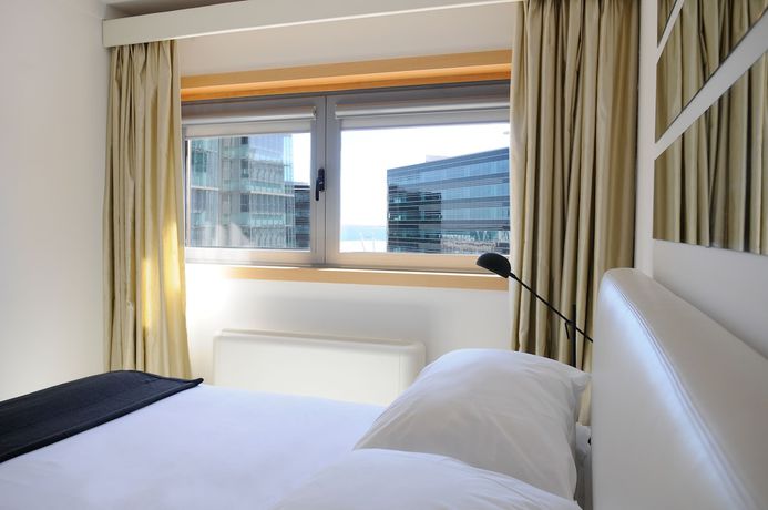 Imagen de la habitación del Hotel Panoramic Living. Foto 16